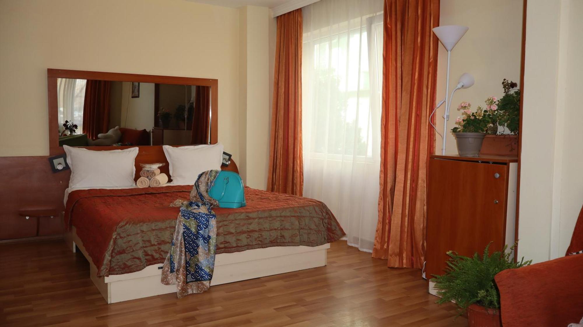 Hotel Palitra Varna Eksteriør billede